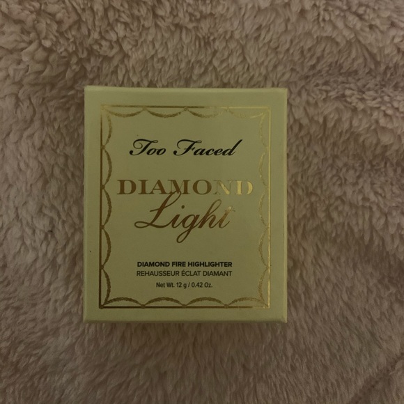 Too Faced Diamond Fire highlighter - Picture 3 of 4